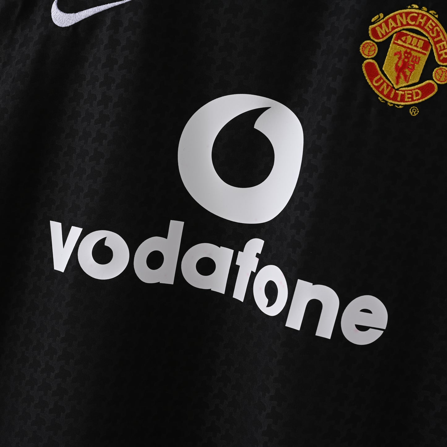 RETRO MANCHESTER UNITED AWAY 03/04