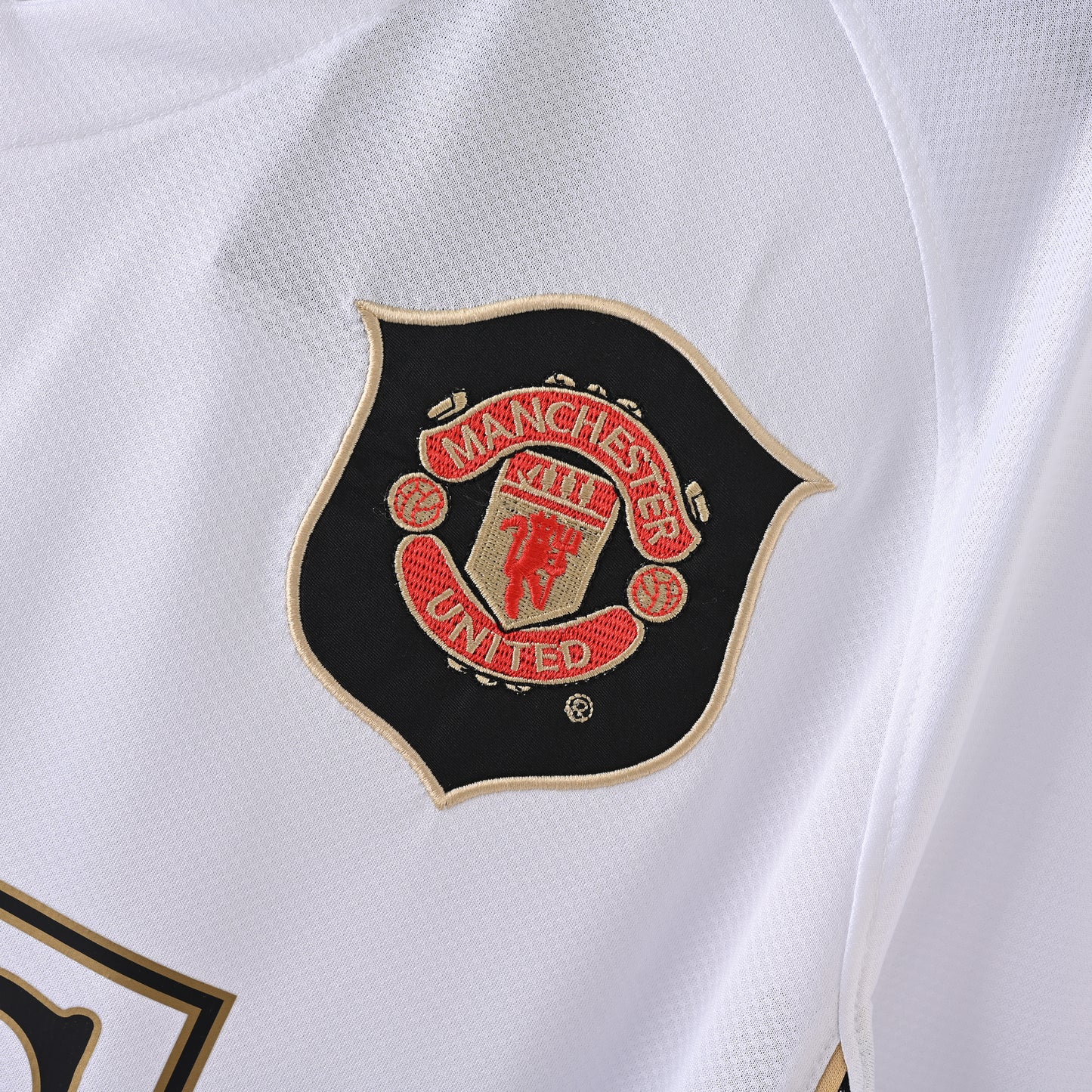 RETRO MANCHESTER UNITED AWAY SHIRT 06/07