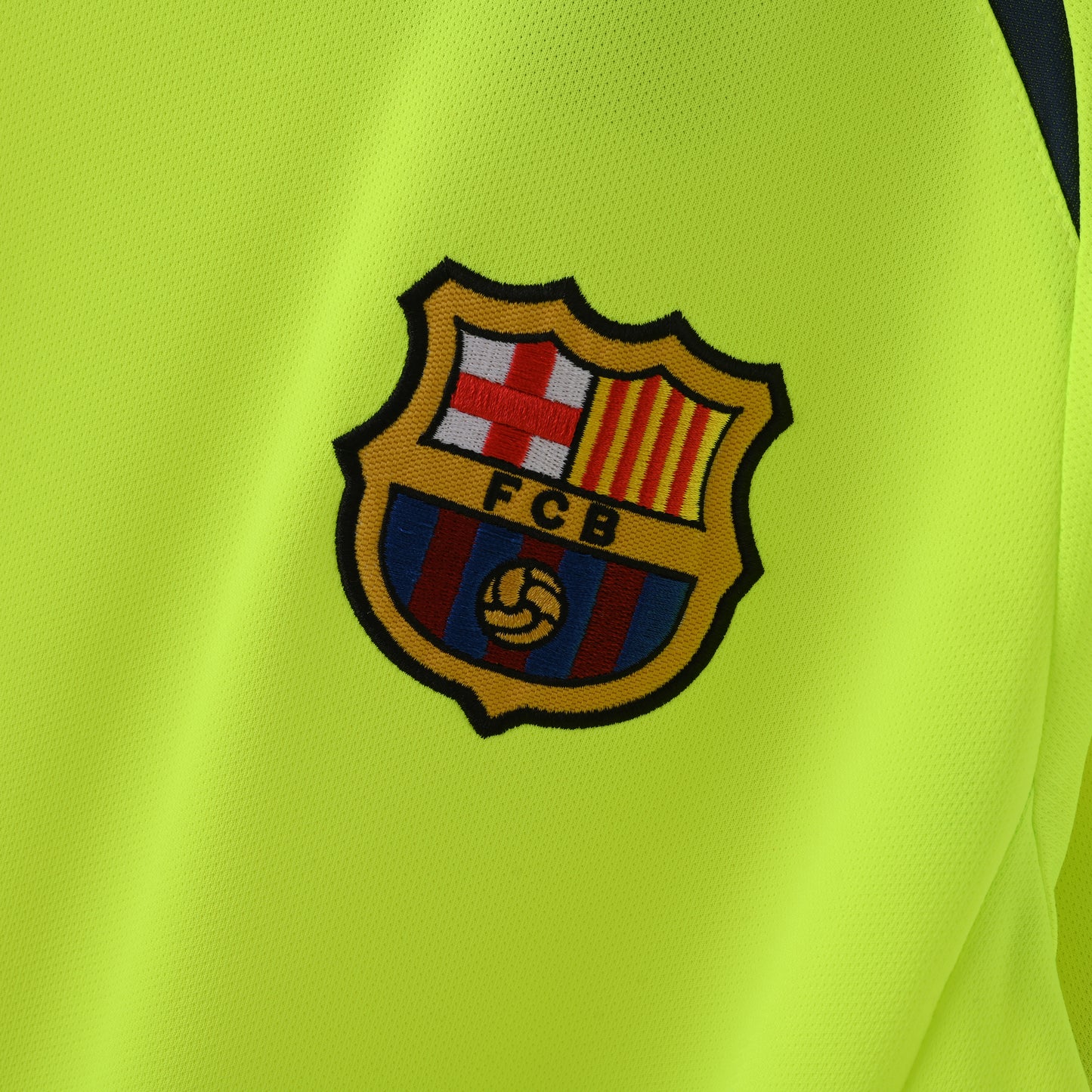 RETRO BARCELONA AWAY SHIRT 05/06