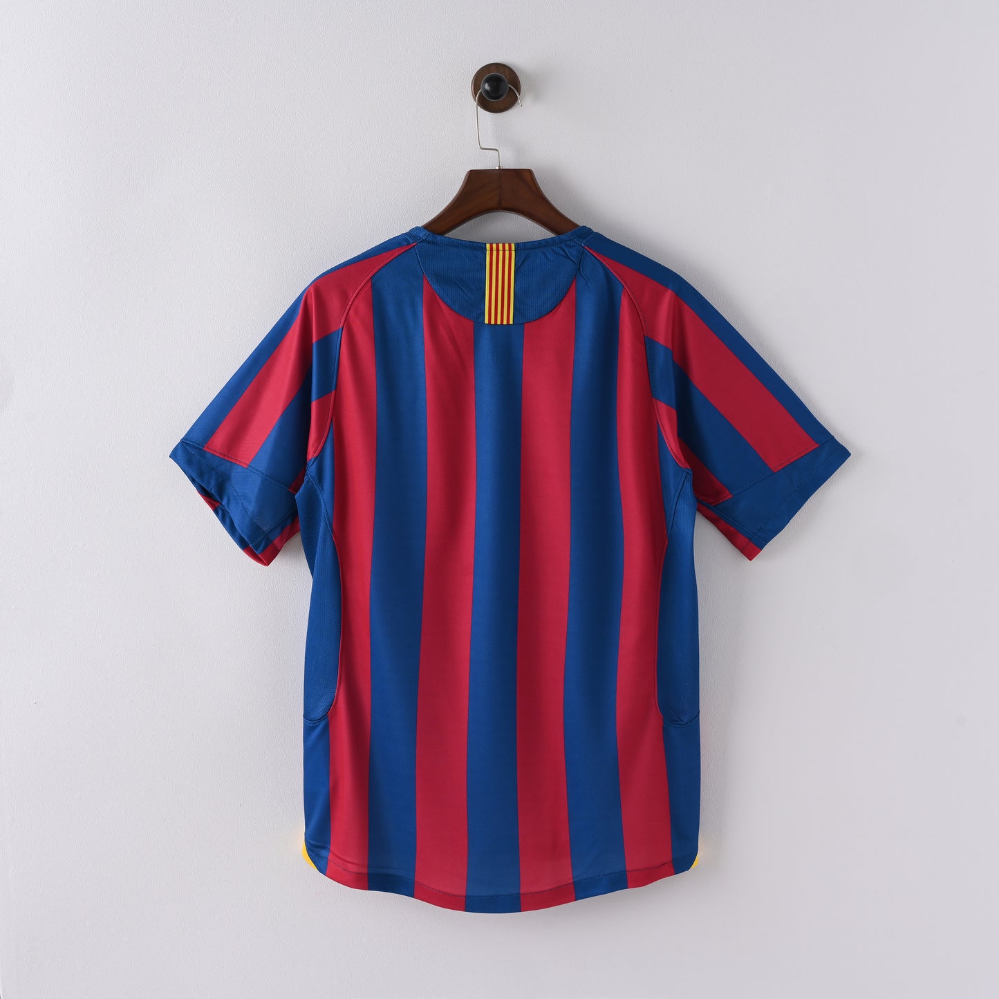 RETRO BARCELONA HOME 05/06