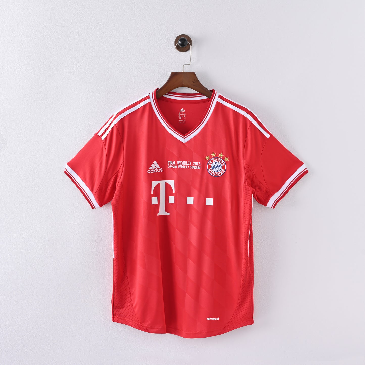 Bayern Home 13/14