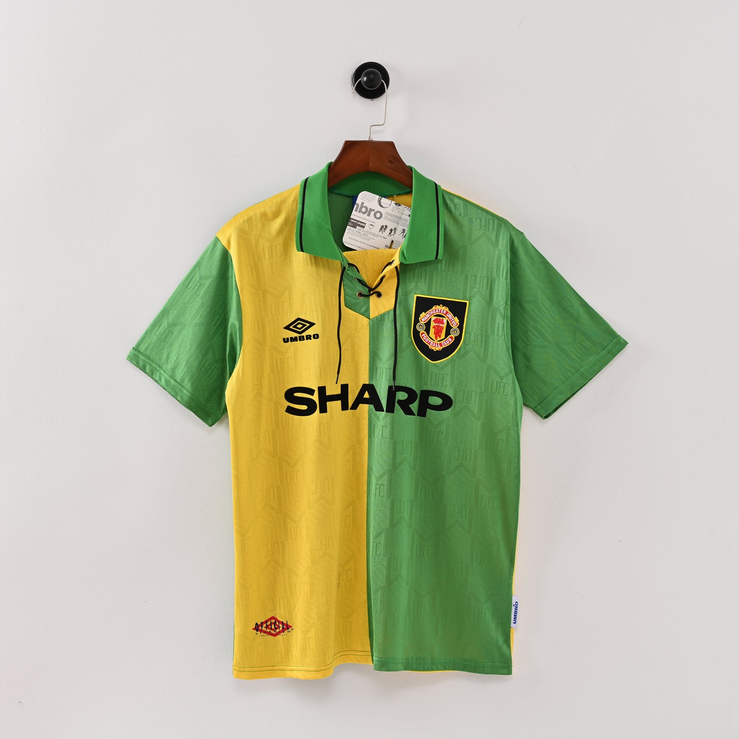 Manchester United's second away 92-94