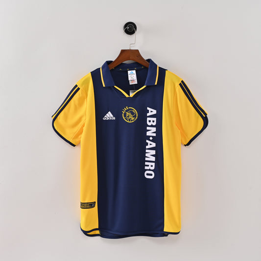 Ajax away 00-01