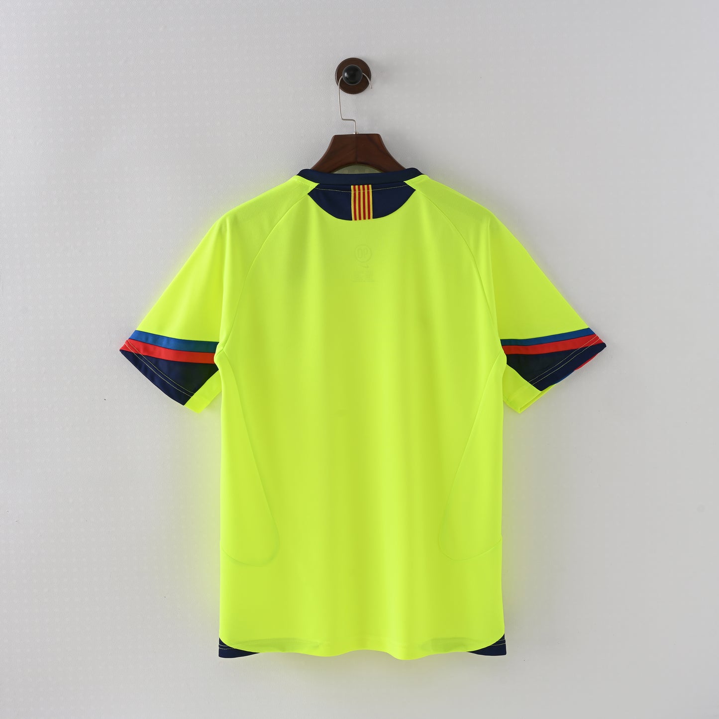 RETRO BARCELONA AWAY SHIRT 05/06