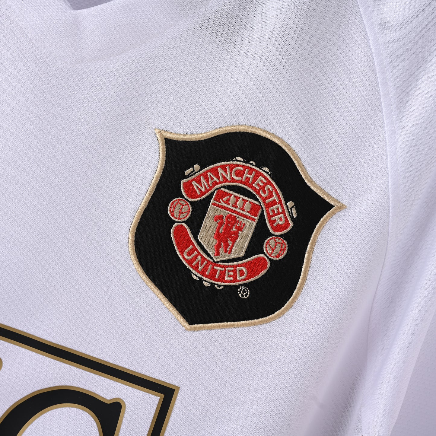 RETRO MANCHESTER UNITED AWAY 06/07