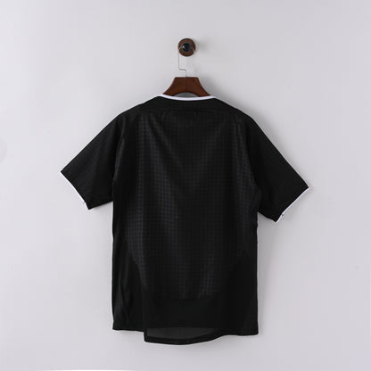 RETRO MANCHESTER UNITED AWAY 03/04