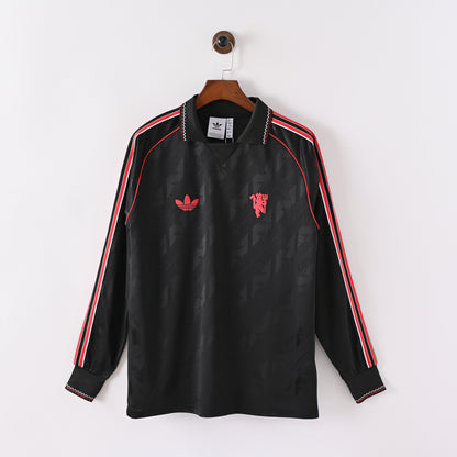 Manchester United Retro Black 24/25