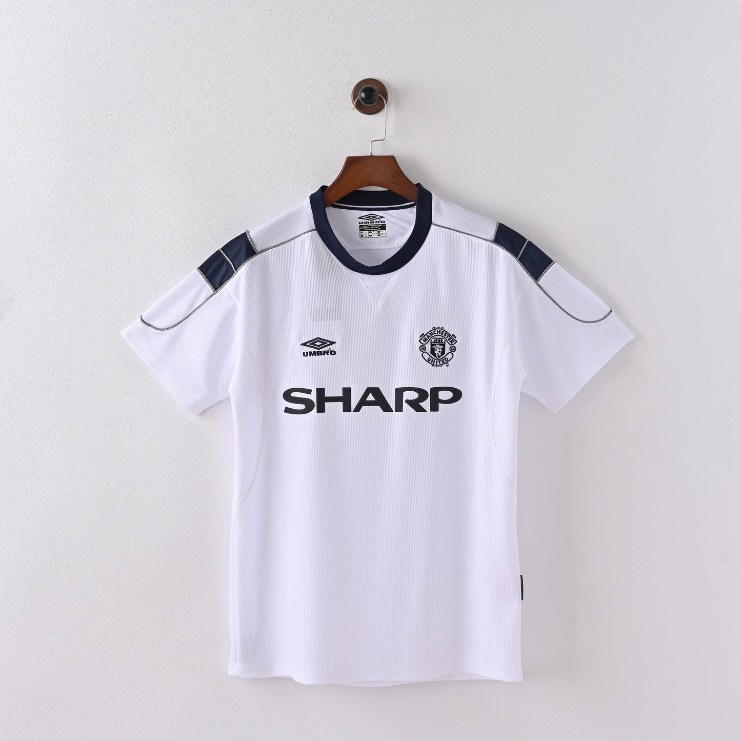 RETRO MANCHESTER UNITED AWAY SHIRT 1999/2000