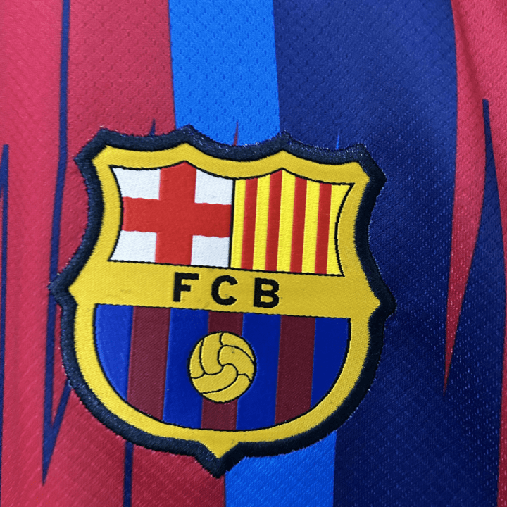 FC Barcelona "Graffiti Glory" Kit