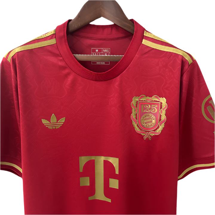 FC Bayern 125 Anniversary Premium Kit