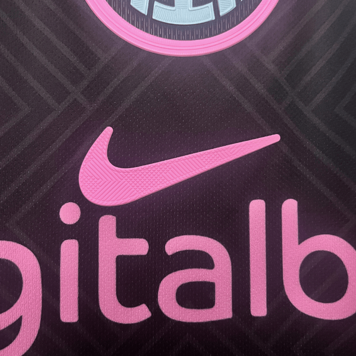 Inter Milan "Serpente Rosa" Premium Kit
